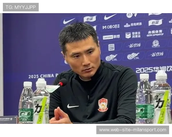 “中国足球运动员首次入驻国际联赛，开启海外征程”，中国有哪些足球运动员在国外联赛