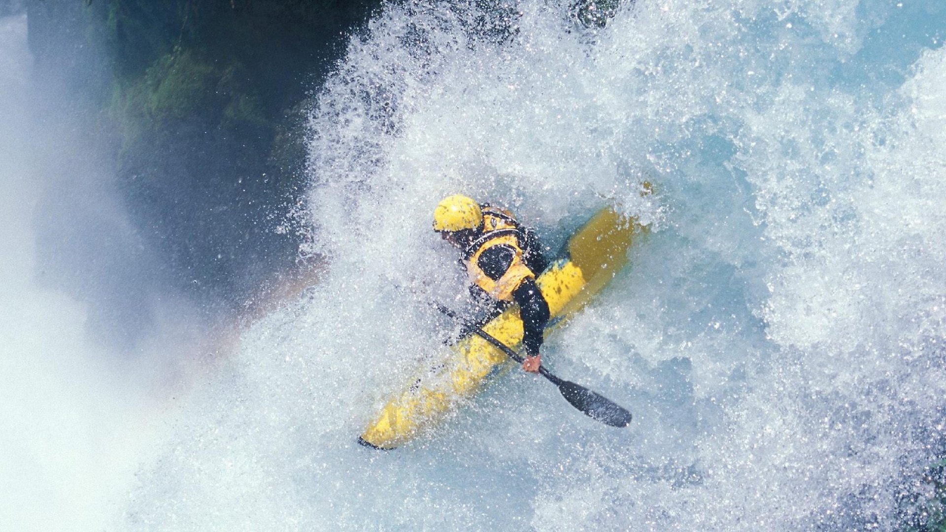 欧冠比赛日临近 多支球队完成赛前训练